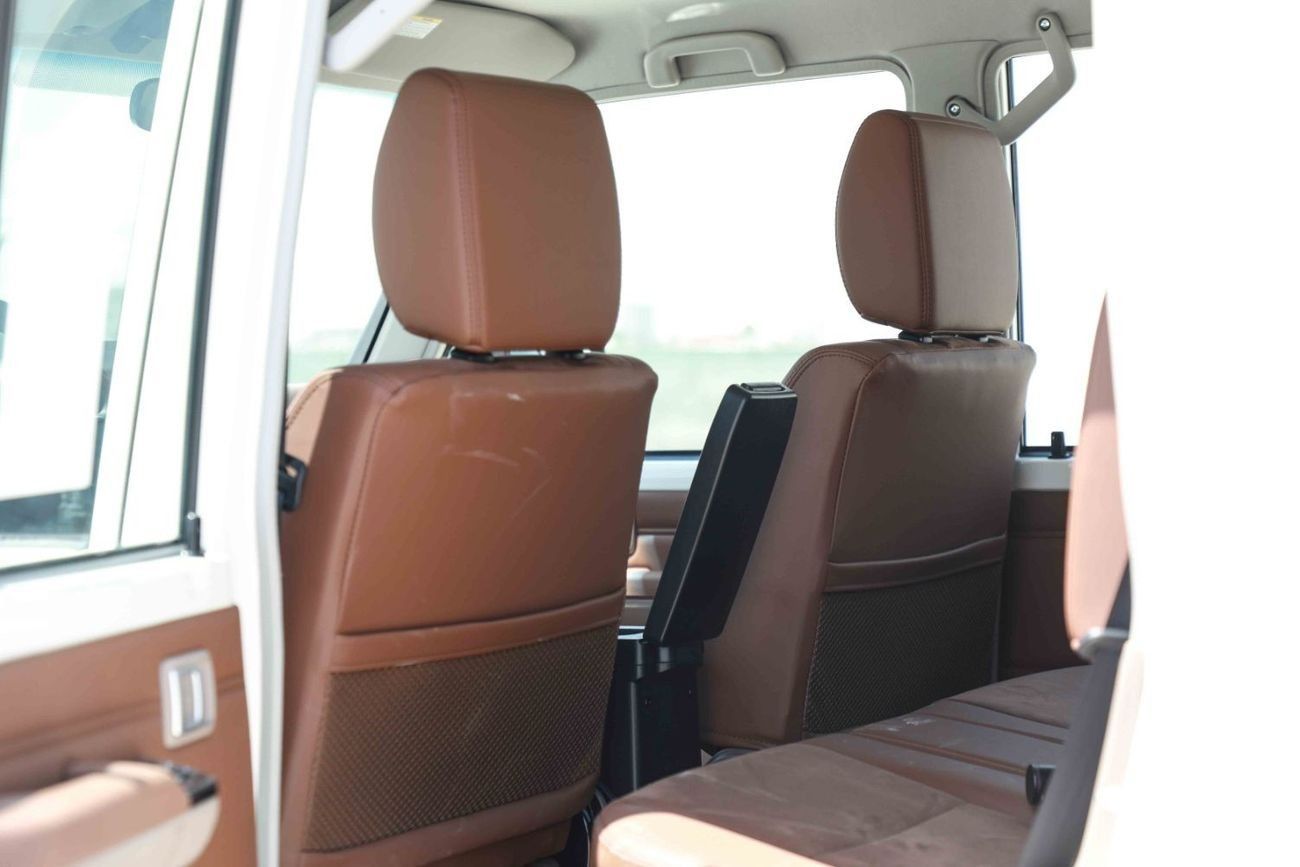 Toyota Land Cruiser 70 2025 TOYOTA LC76 HARDTOP 4.0 - WHITE inside SADLLE TAN | Export Only