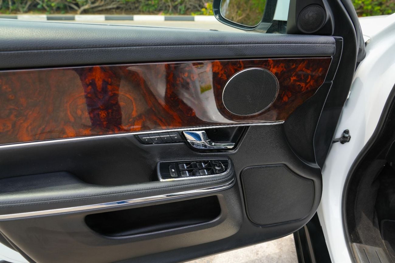 جاكوار XJ PORTFOLIO LUXURY