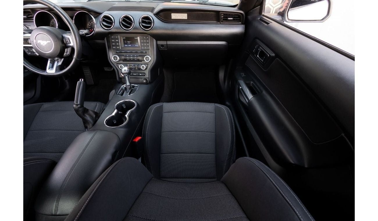 Ford Mustang Ford Mustang V6 2016 GCC under Warranty with Flexible Down-Payment.