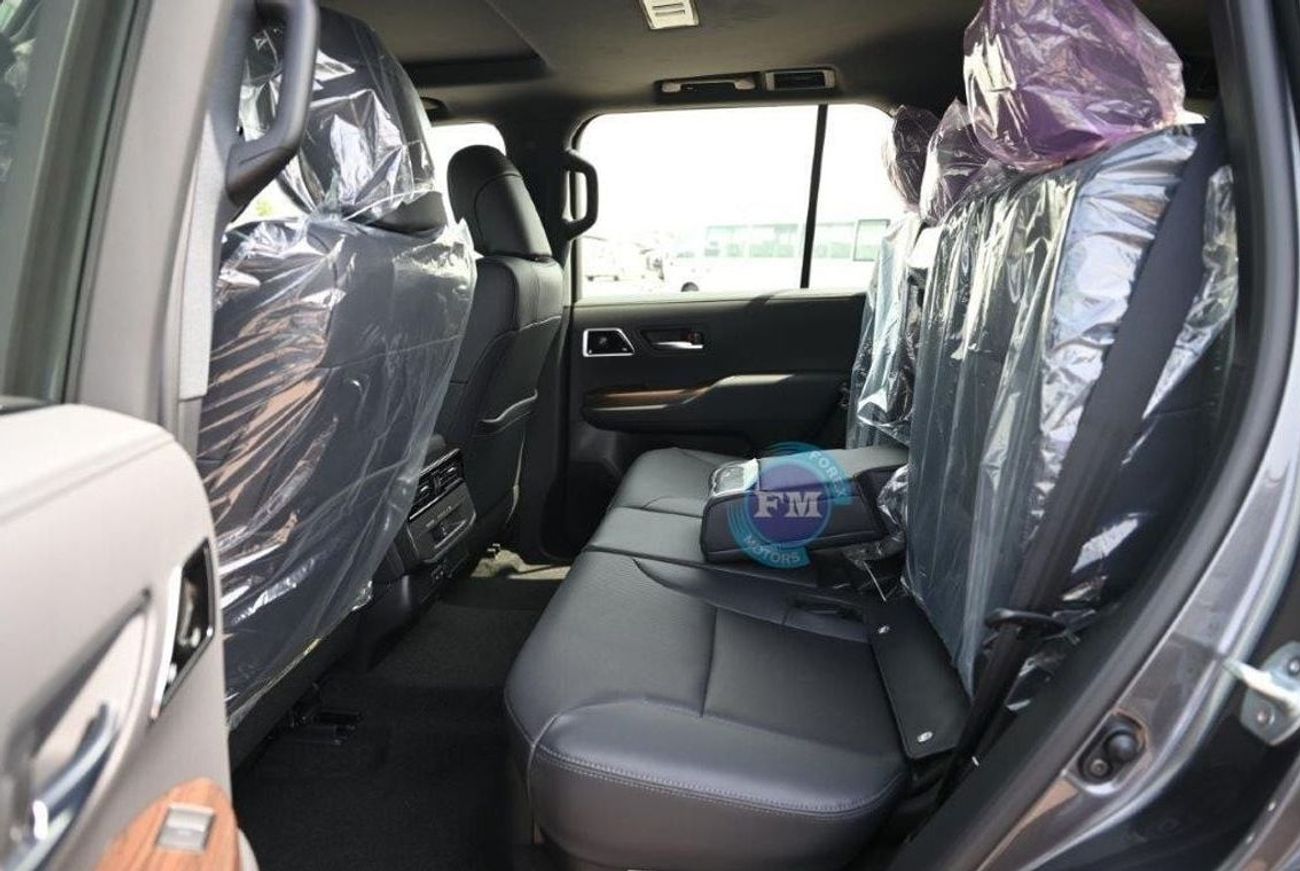 تويوتا لاند كروزر 300 GXR 3.3L Diesel 7 Seat Automatic