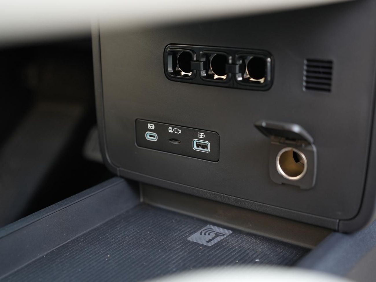 BYD Leopard Titanium 7 BYD Leopard Titanium 7 DM-i 190KM 4WD ULTRA