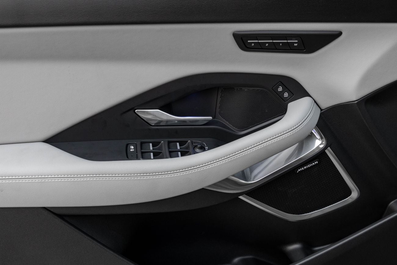 Jaguar E-PACE E-pace R-Dynamic | 2,507 P.M | 0% Downpayment | Jaguar Warranty!