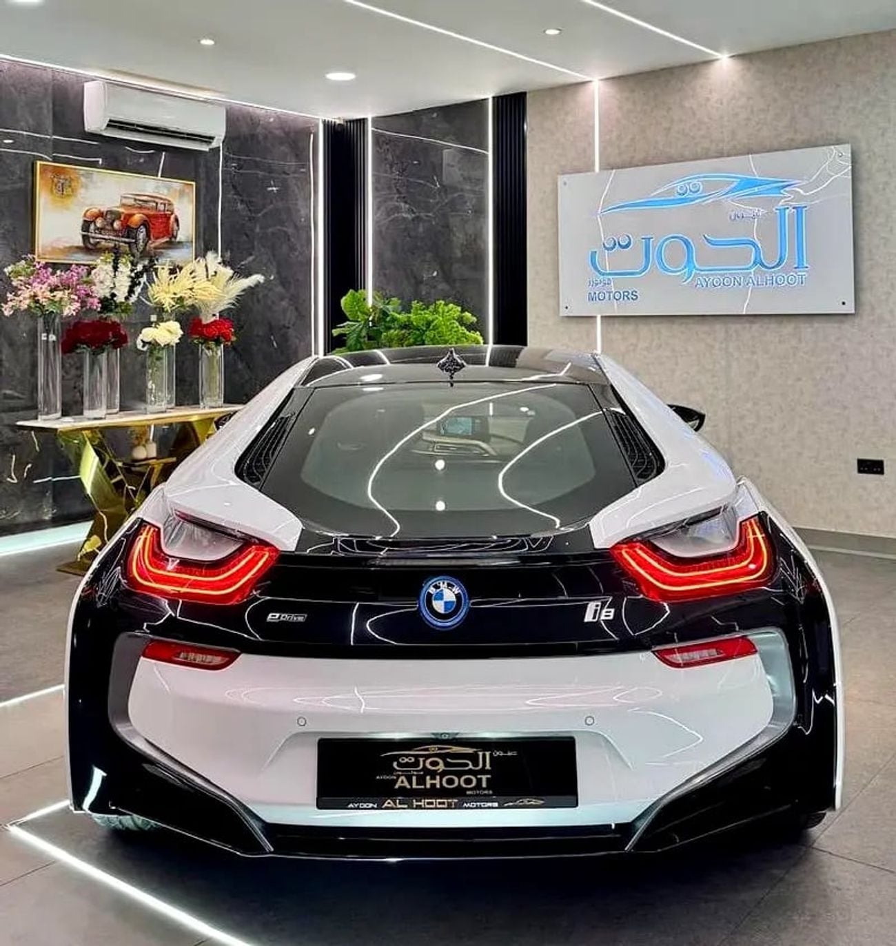 بي أم دبليو i8 STD LUXURY || GCC I| TOP RANGE I| FUTURISTIC DESIGN || CONDITION || LOW MILEAGE