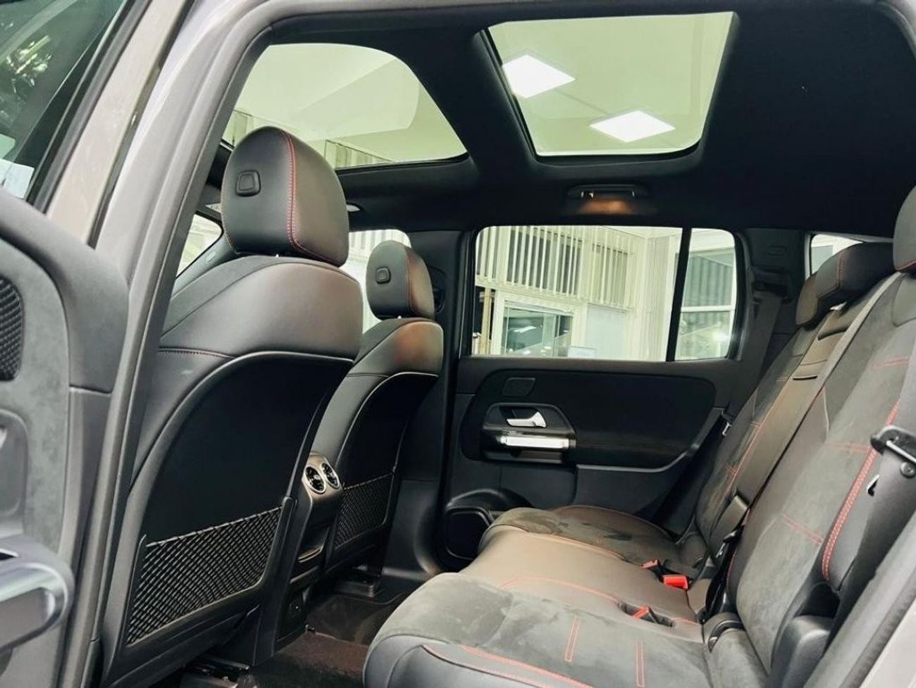 Mercedes-Benz EQB 300 4 MATIC .. Perfect Condition .. Top Range