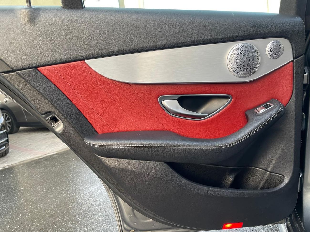 مرسيدس بنز C 300 سبورت