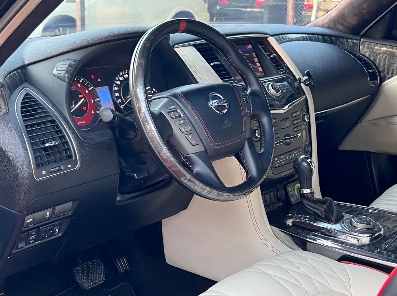 نيسان باترول SE Platinum 5.6L