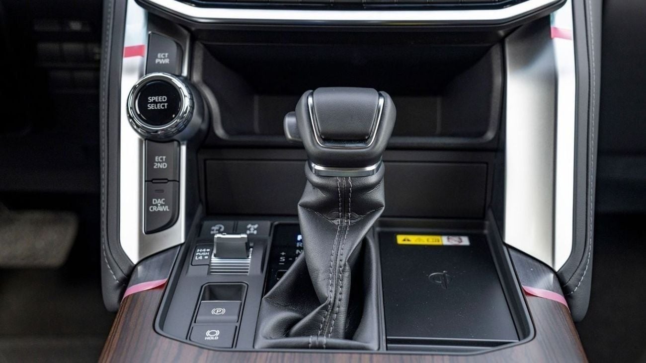 تويوتا لاند كروزر VX LAND CRUISER VX 4.0L V6 PETROL 2024