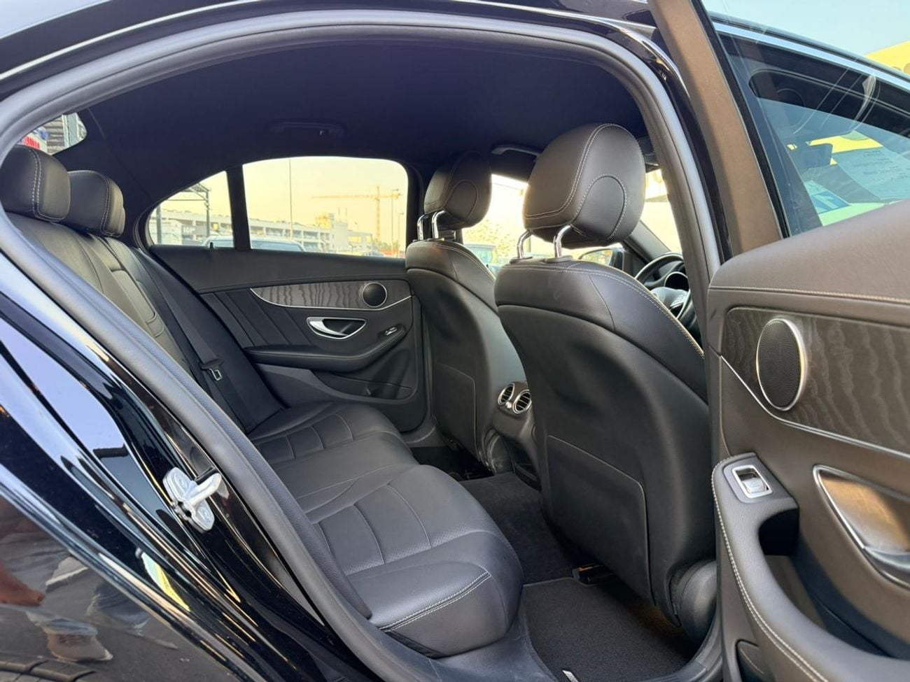 مرسيدس بنز C 200