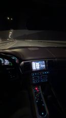 جاكوار XF