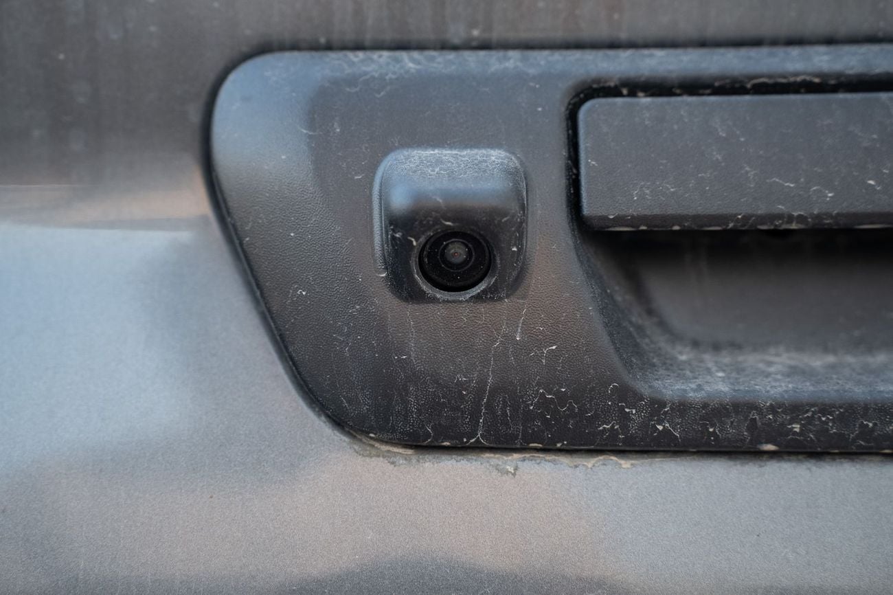 Nissan Navara PRO-4X Off-Road | 2.5L Diesel 4WD A/T (Only For Export)