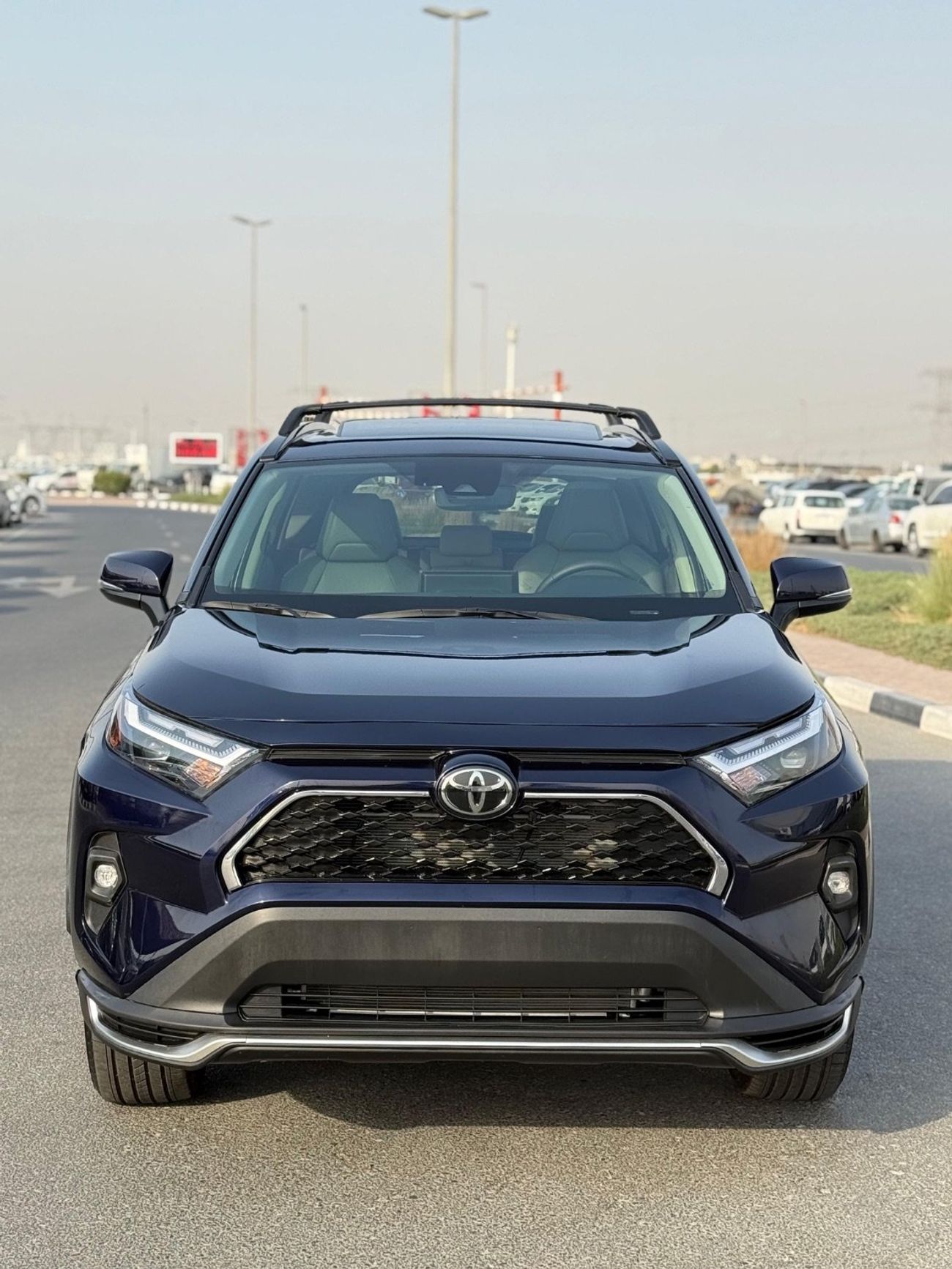 Toyota RAV4 XLE Premium 2.5 Full Option 2025