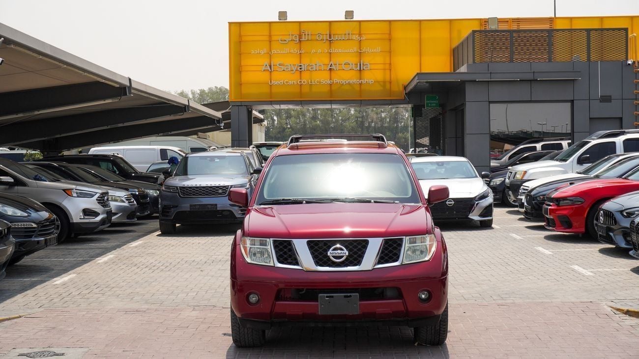 Nissan Pathfinder LE