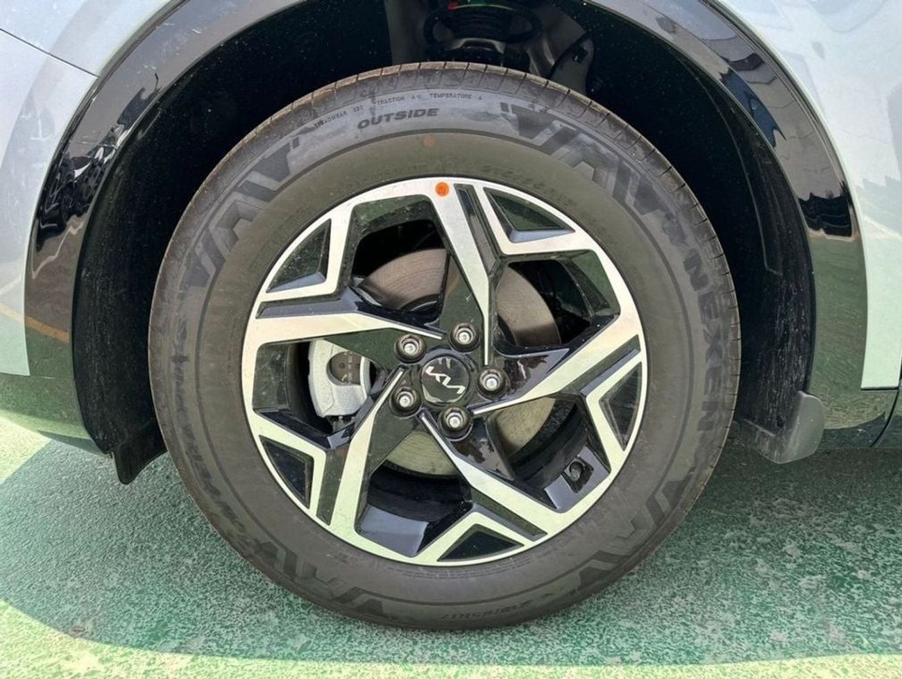 Kia Sportage KIA SPORTAGE 1.6T - LIGHT GRAY COLOR (2025 MODEL)