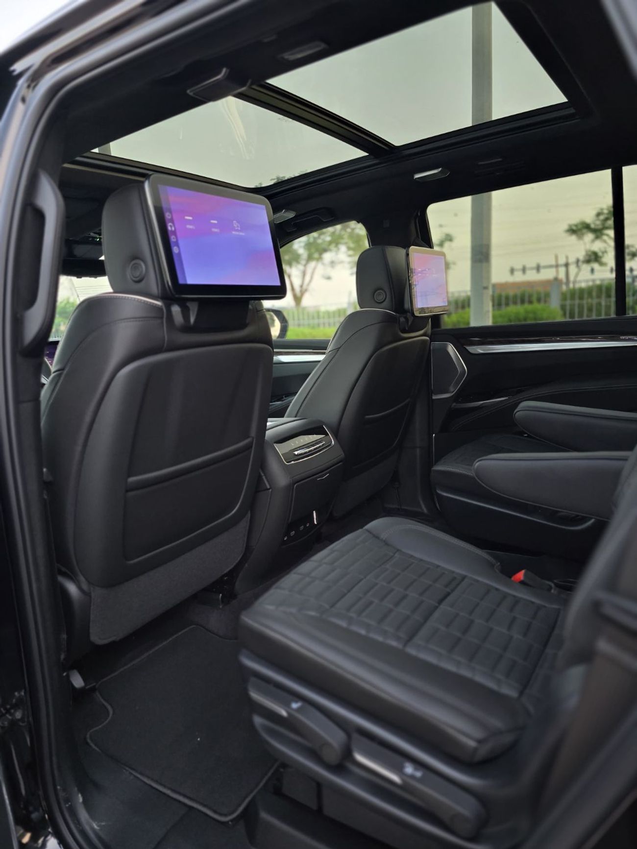 Cadillac Escalade Sport Platinum 6.2L 4WD