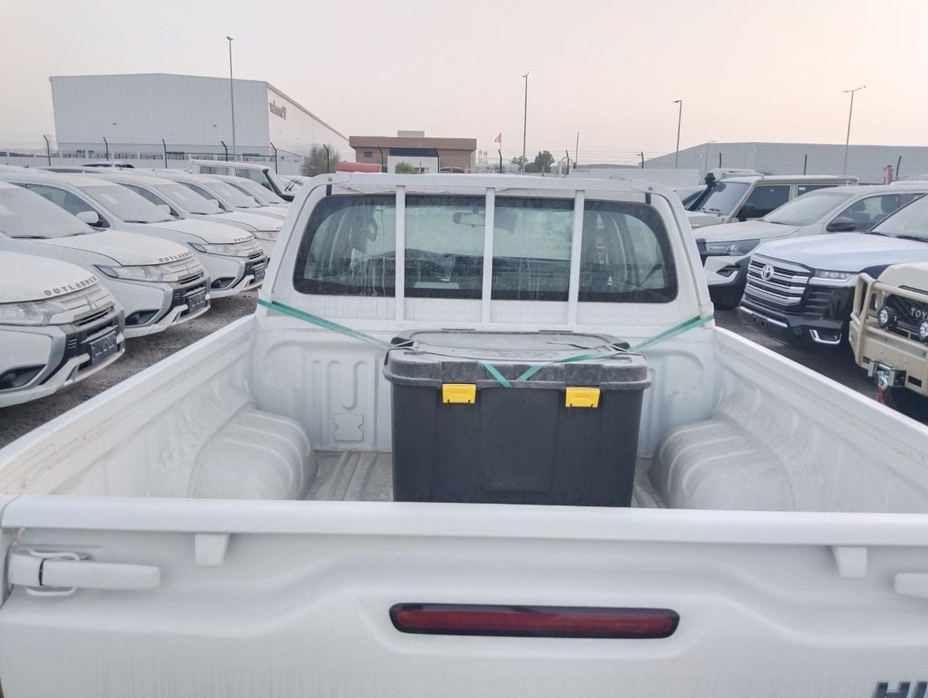 تويوتا هيلوكس GL Toyota Hilux Country Double Cab 4F 2.4L Manual Diesel | 03 Years Warranty