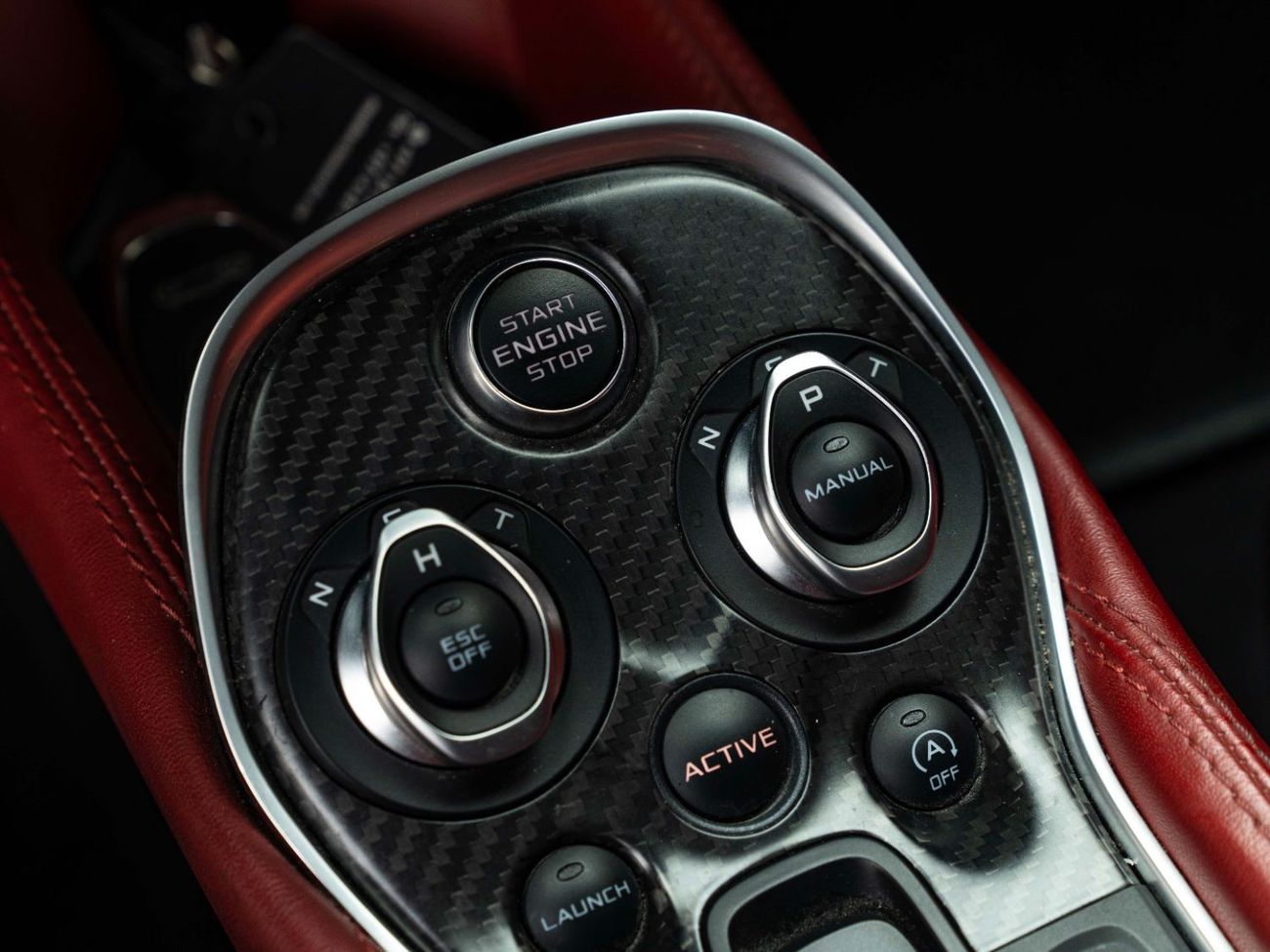 McLaren 570GT AED 13,933 PM • 570 GT CARBON FIBER • ONLY 51,000 KMS • 3.8L TURBOCHARGED V8