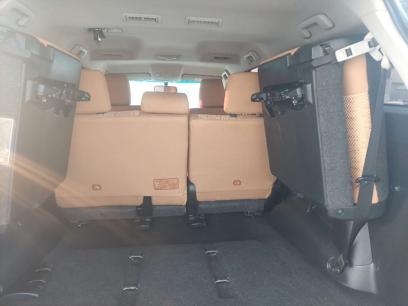 تويوتا فورتونر 2.7L 4WD PETROL AUTOMATIC TRANSMISSION