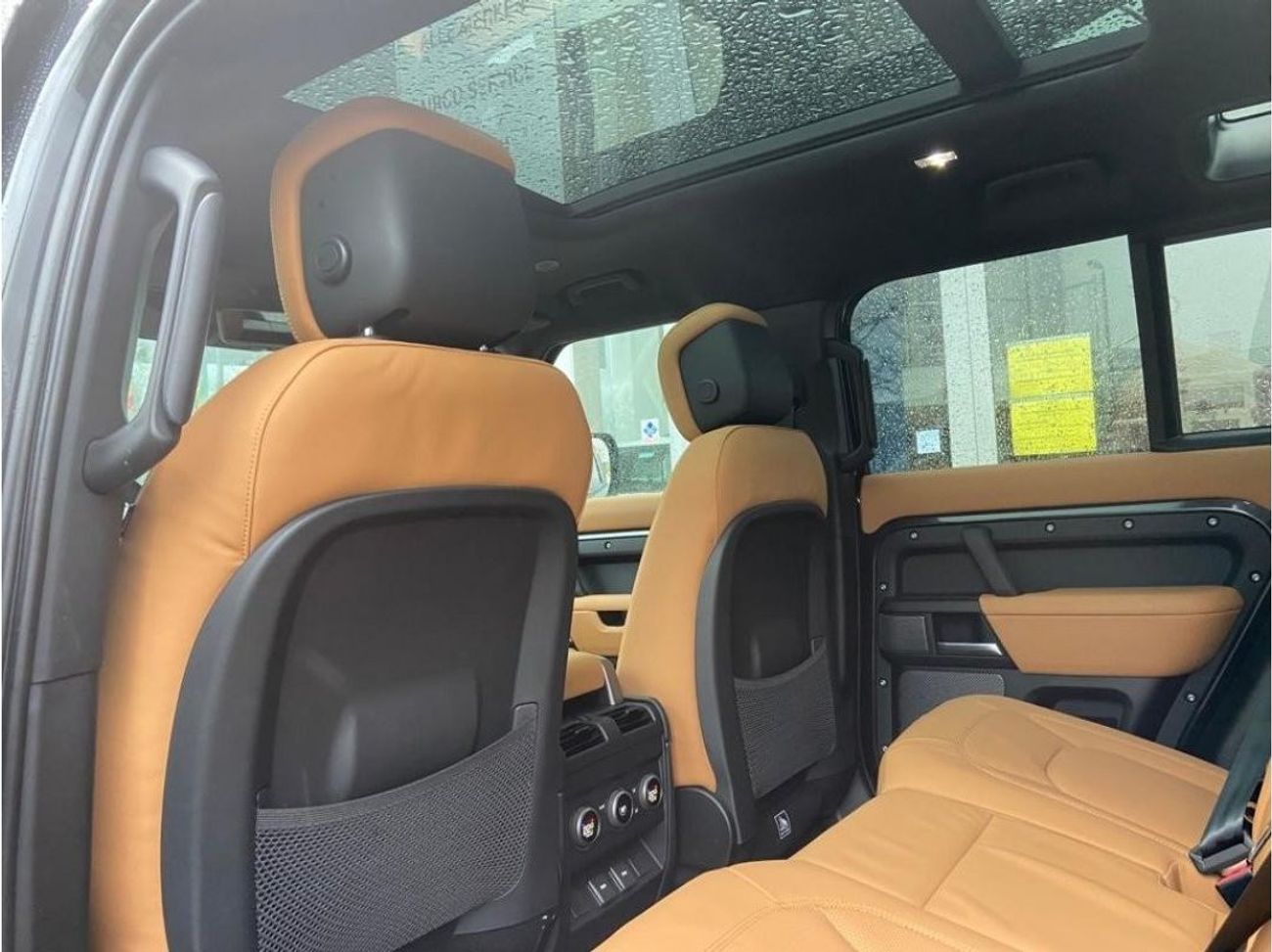 لاند روفر ديفندر Defender Carpathian V8 2023