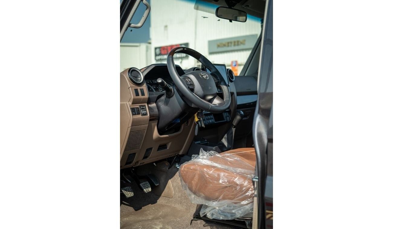 تويوتا لاند كروزر 70 TOYOTA LAND CRUISER 4.5 V8 DIESEL HTOP 5 DOOR