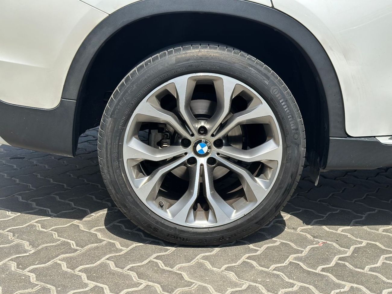 BMW X6 xDrive 35i 3.0L