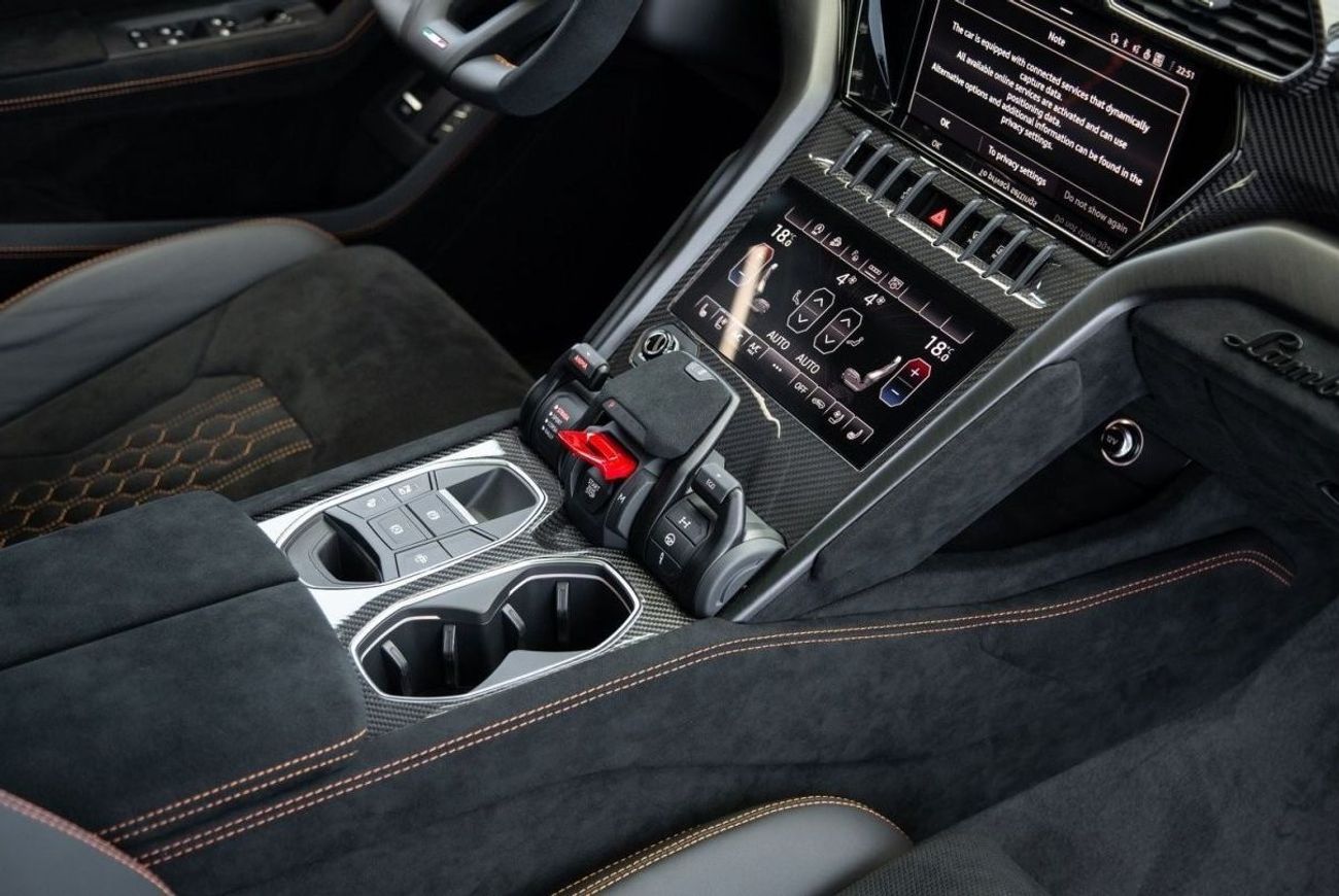 لامبورغيني اوروس PERFORMANTE