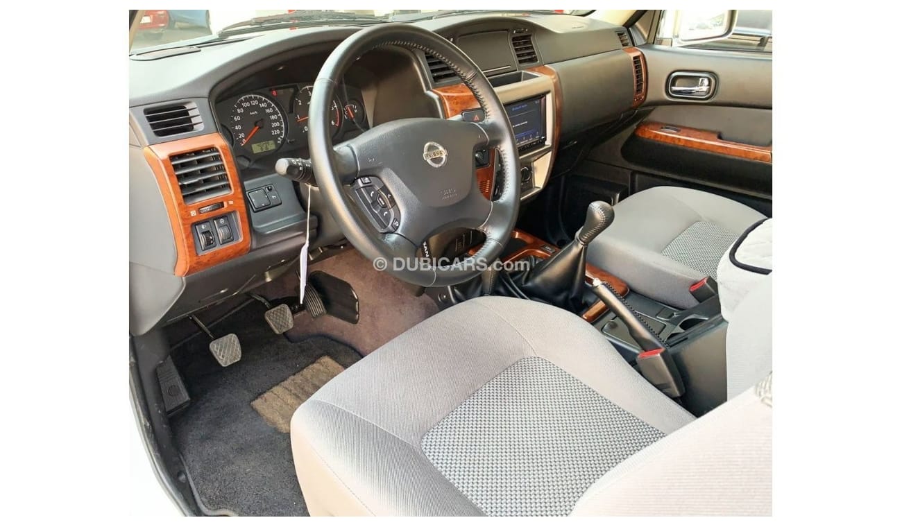 Nissan Patrol Safari MANUAL TRANSMISSION - 3 DOORS CAPSULE - BANK FINANCE FACILITY - FULL OPTION