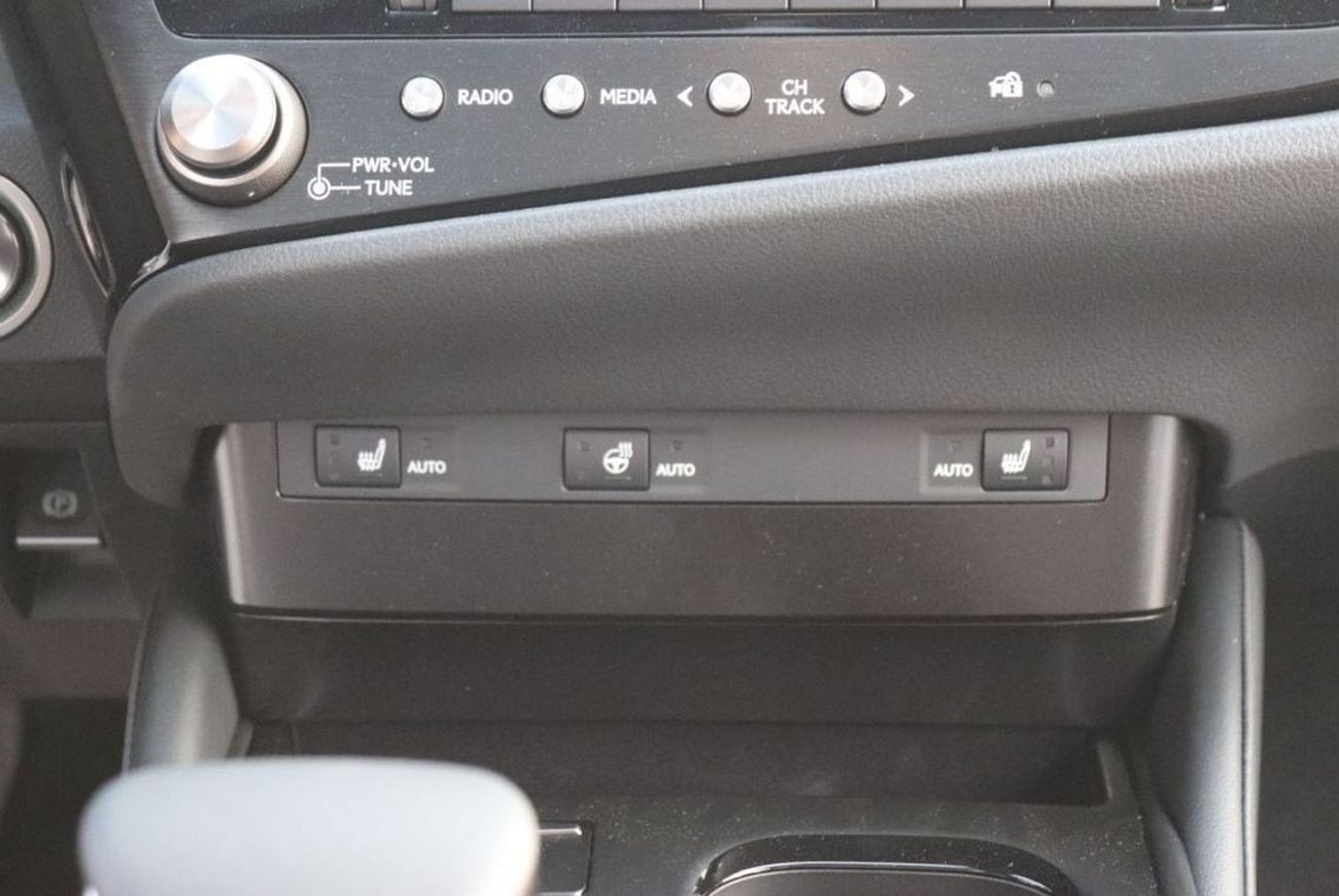 لكزس ES 300 2.5L HYBRID, PUSH START, ELECTRIC SEAT, LEATHER SEAT, FWD, 4 DOORS, RADAR,LANE ASSIST, MODEL 2023 FO