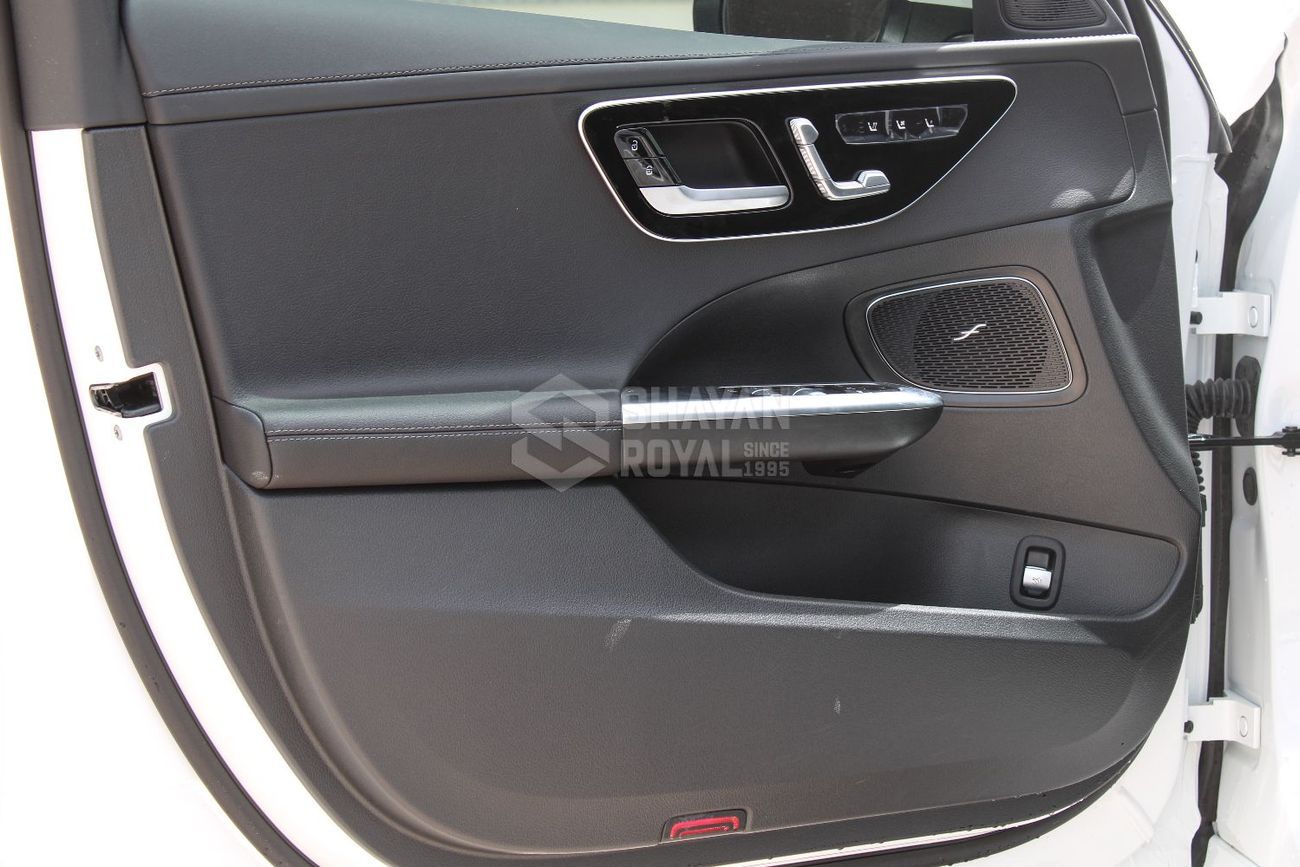 Mercedes-Benz C 200 L SPORT VERSION 1.5L V4 PETROL RWD AT 2025MY LHD