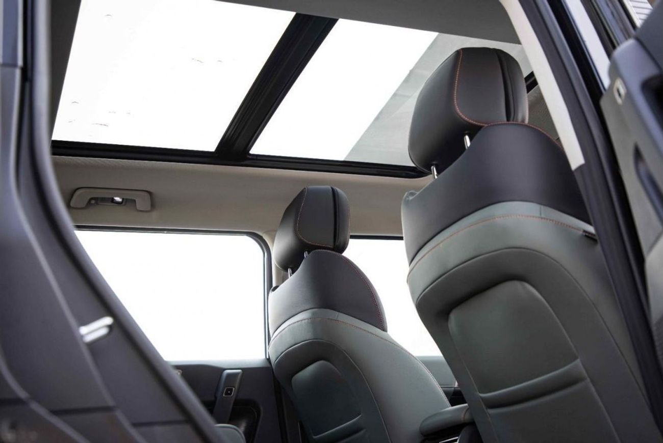 شيري iCar 03 2024 ICAR EQ3 V2 طويلة المدى - أسود من الداخل أخضر | تصدير فقط