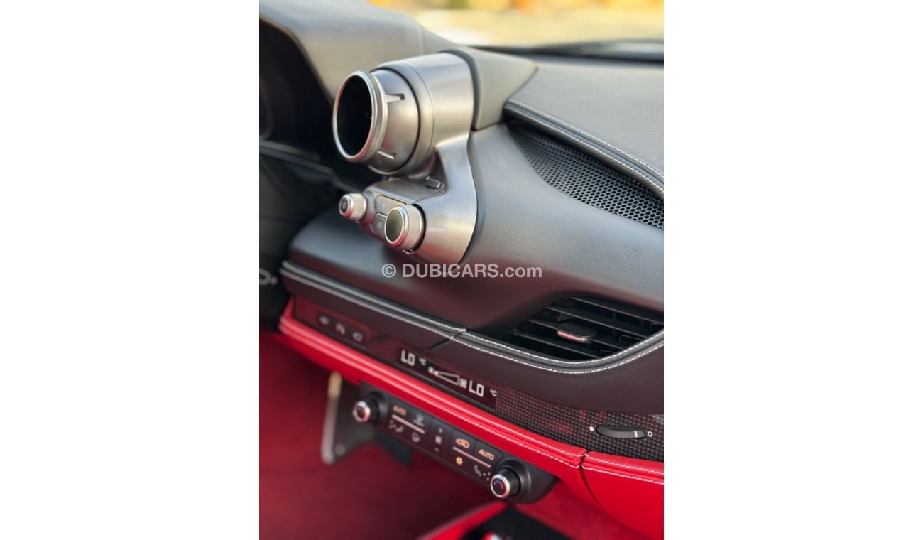 فيراري F8 تريبوتو تريبيوتو