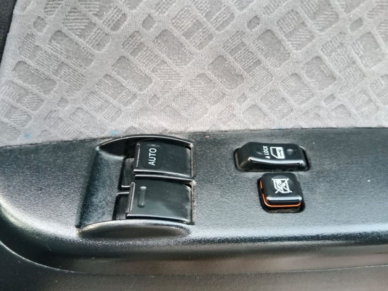 Toyota Hiace TOYOTA HIACE VAN RIGHT HAND DRIVE (PM1616)