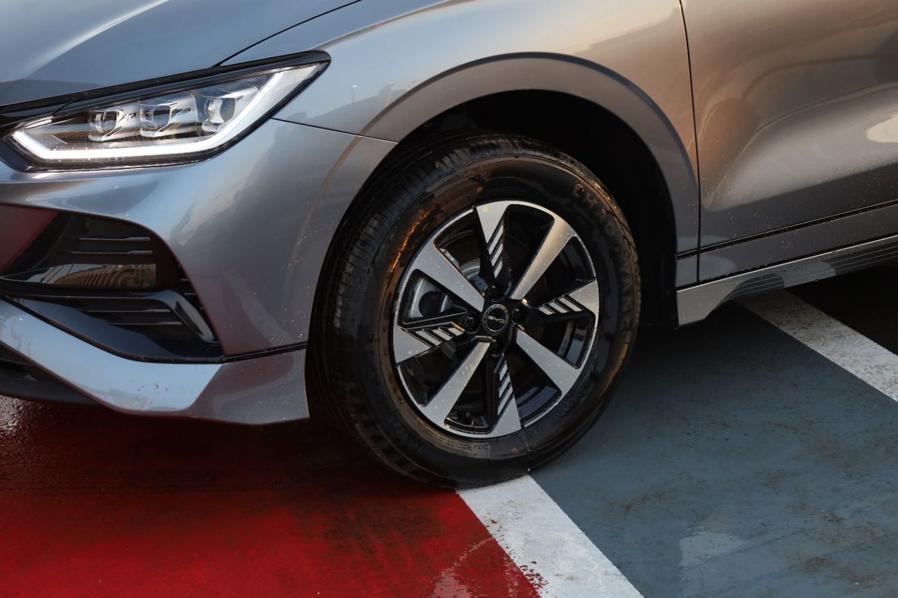 بي واي دي e2 BYD_E2_LUXURY_405KM_2025