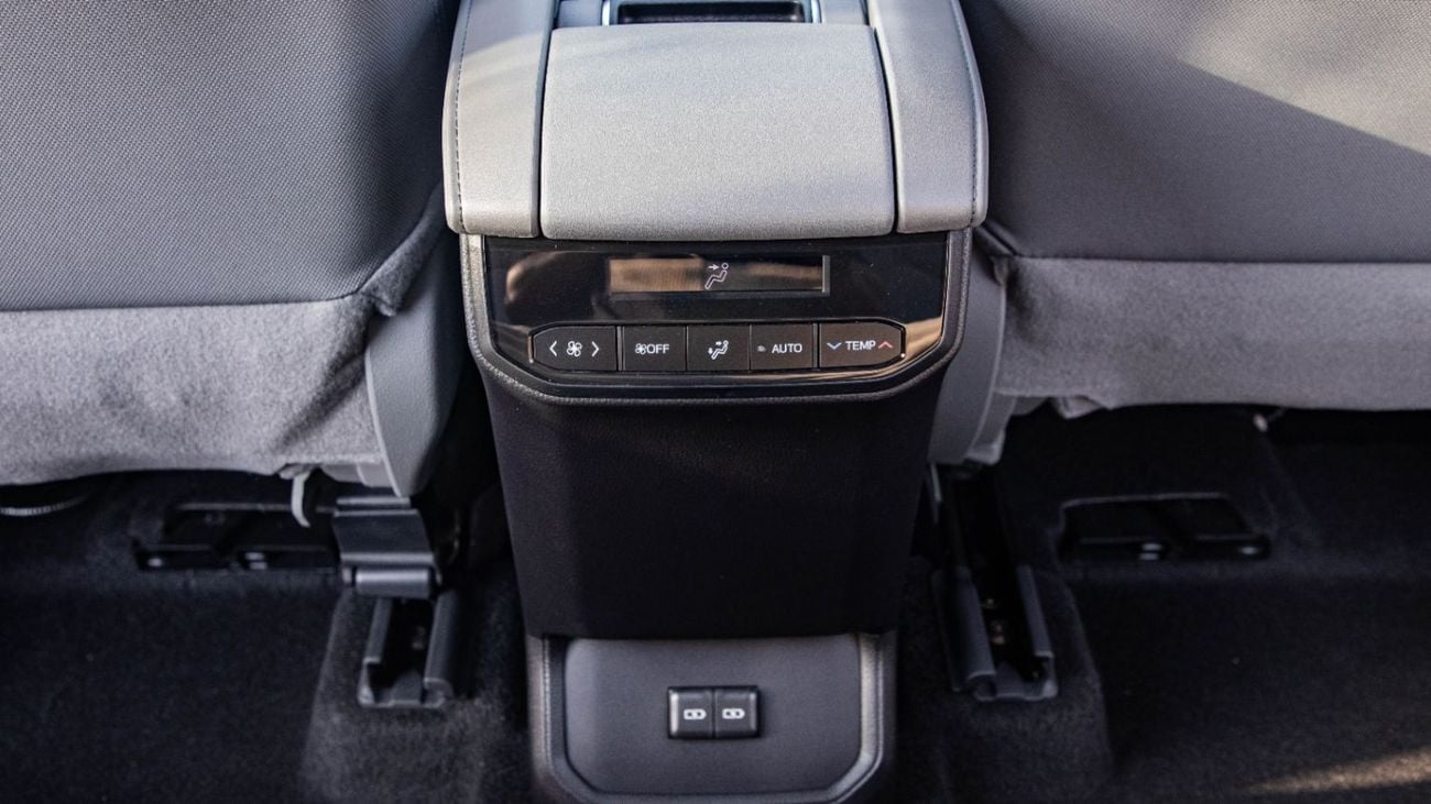 تويوتا هايلاندر TOYOTA  HIGHLANDER 2.5L AWD | 2025 | For Local Registration +10%