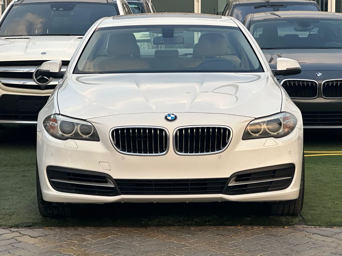 بي أم دبليو 520i