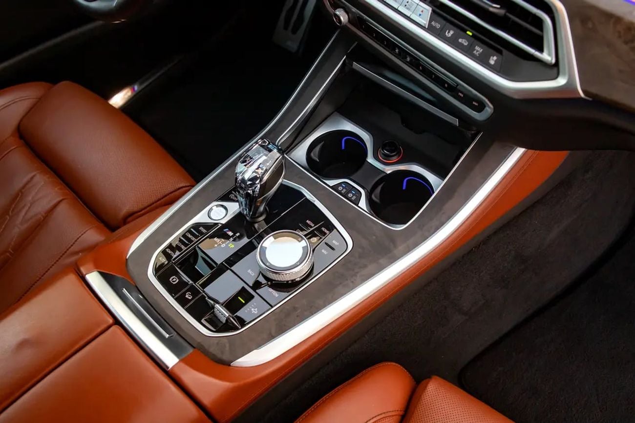 بي أم دبليو X5 M50i EXCLUSIVE M50i GCC - No Accident - FSH - Under warranty