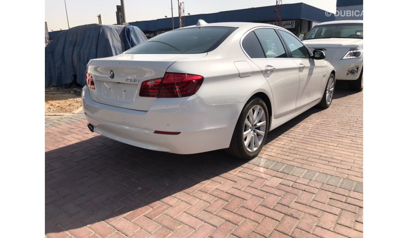 BMW 528i