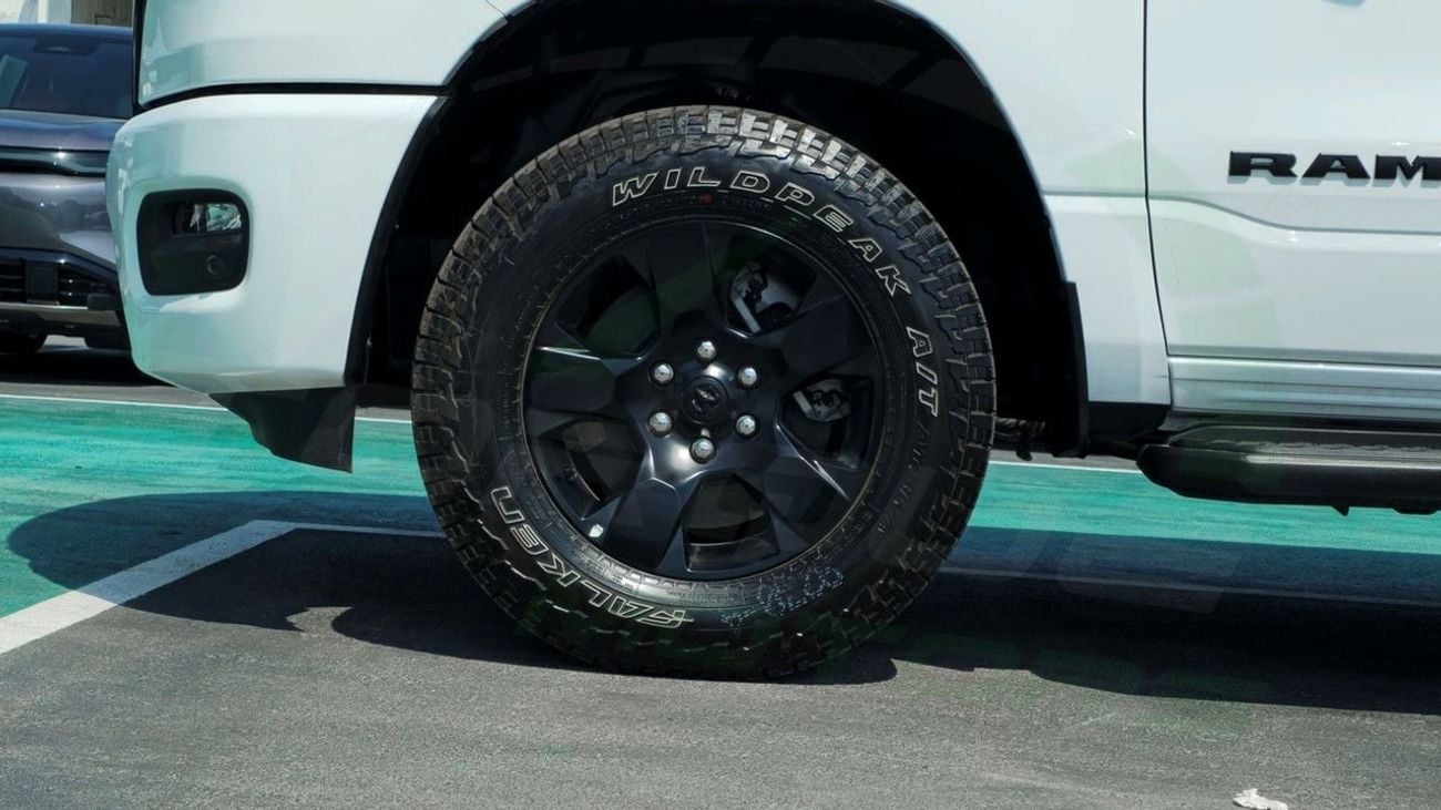 RAM 1500 ( Only For Export ) 2025 RAM 1500 Tradesman Hurricane SO 3.0TT Crew Cab 4X4 GCC  BRAND NEW