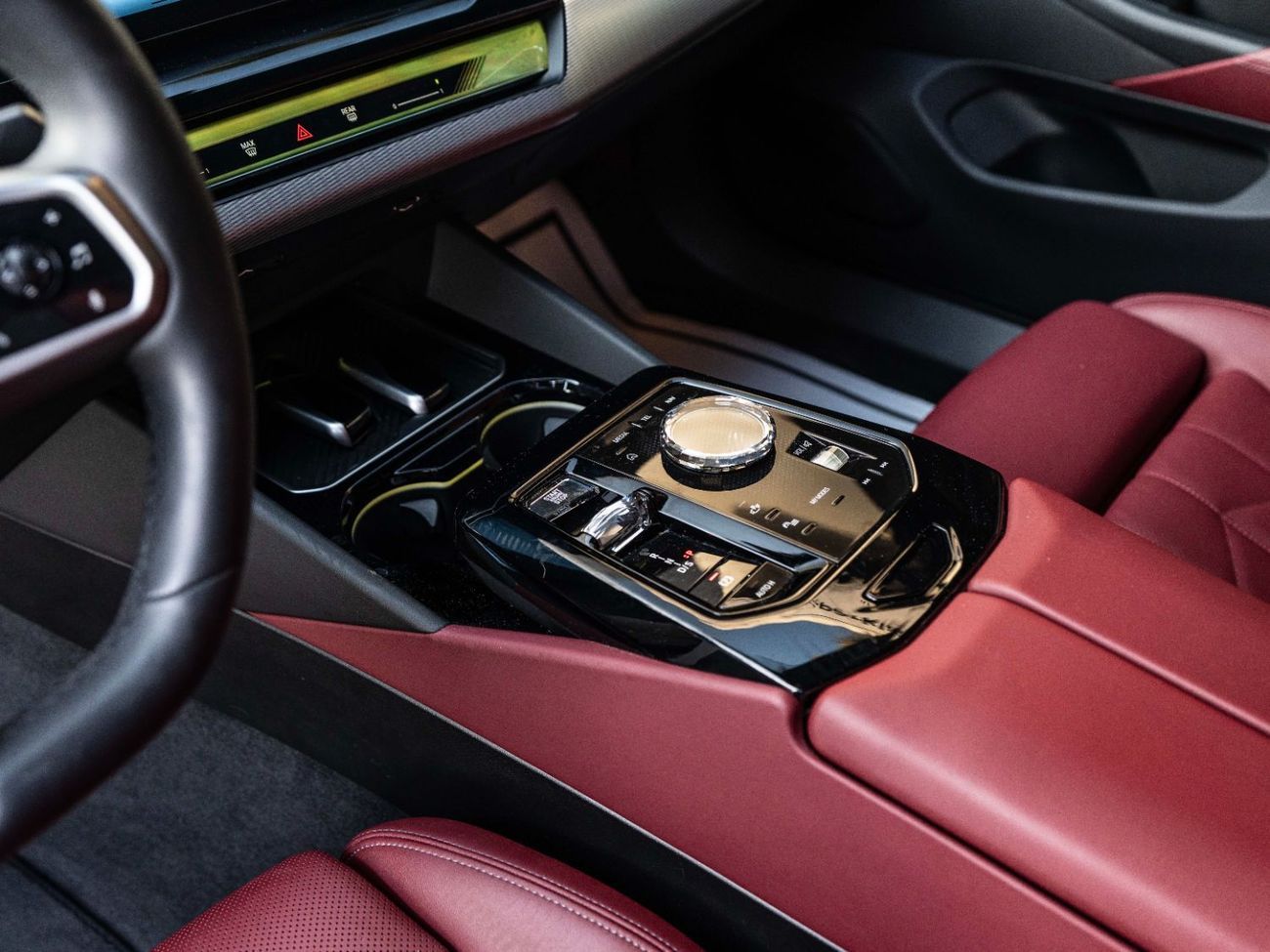 بي أم دبليو 520i M PACKAGE