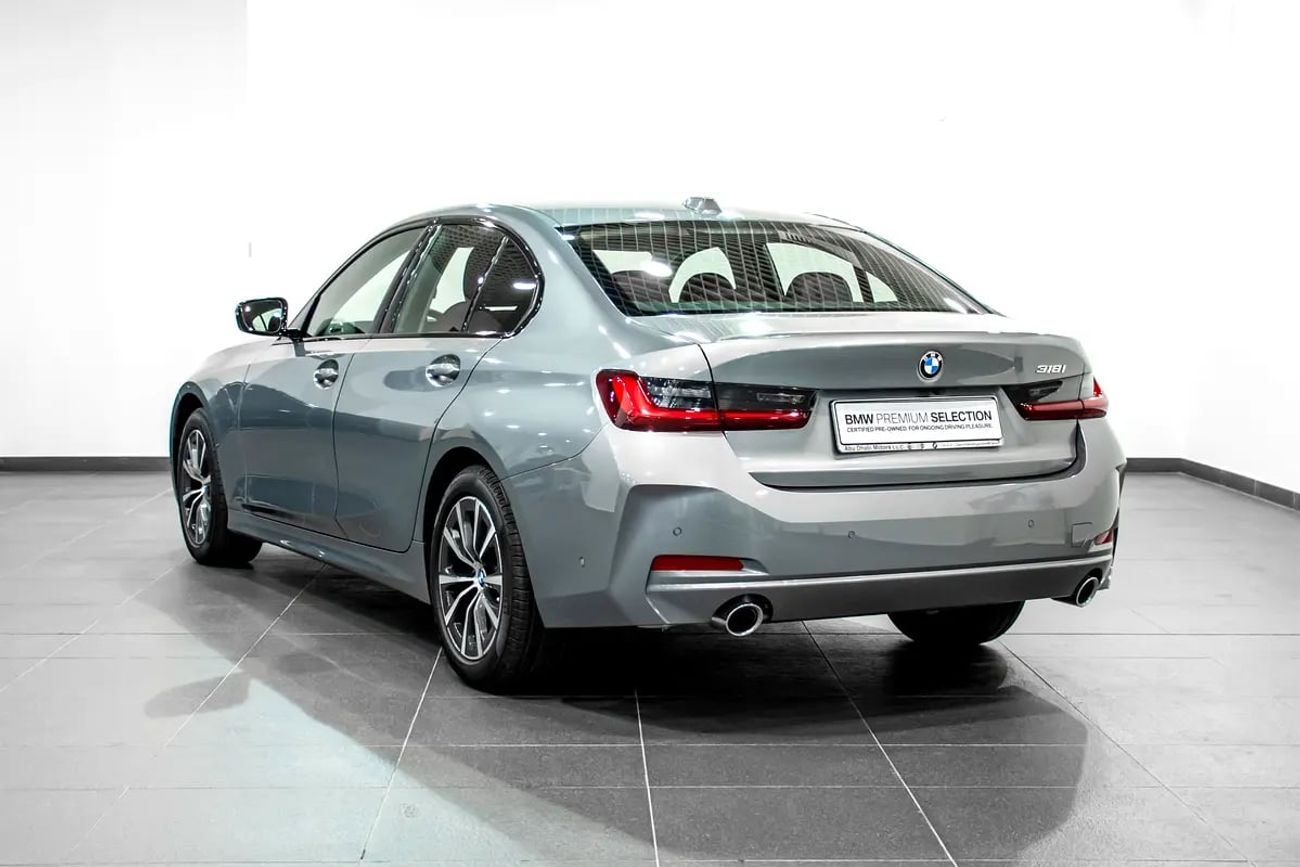 BMW 318i 318i Sedan Pure