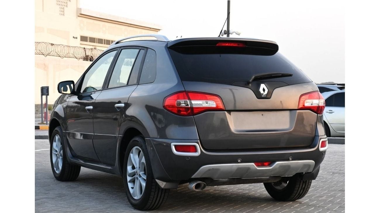 Renault Koleos Renault Koleos 2011 GCC in excellent condition, inside and out