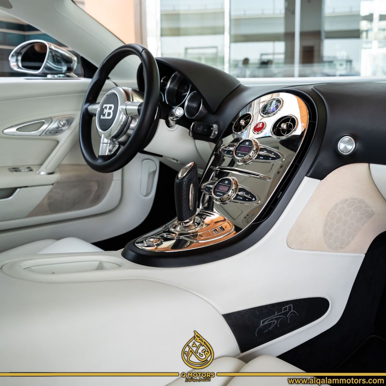 بوغاتي فيرون 2010 BUGATTI VERYON NOCTURNE GCC DONE ONLY 4000KM WITH 2 YEARS SERVICE CONTRACT