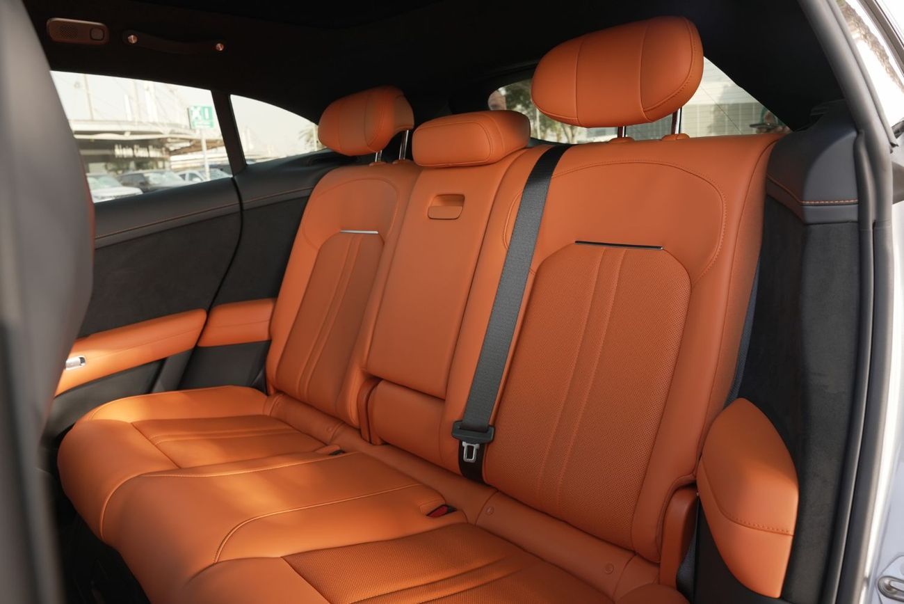 شاومى YU7 Xiaomi YU7 2025 – Ultra-long Range High-Performance 4WD Max