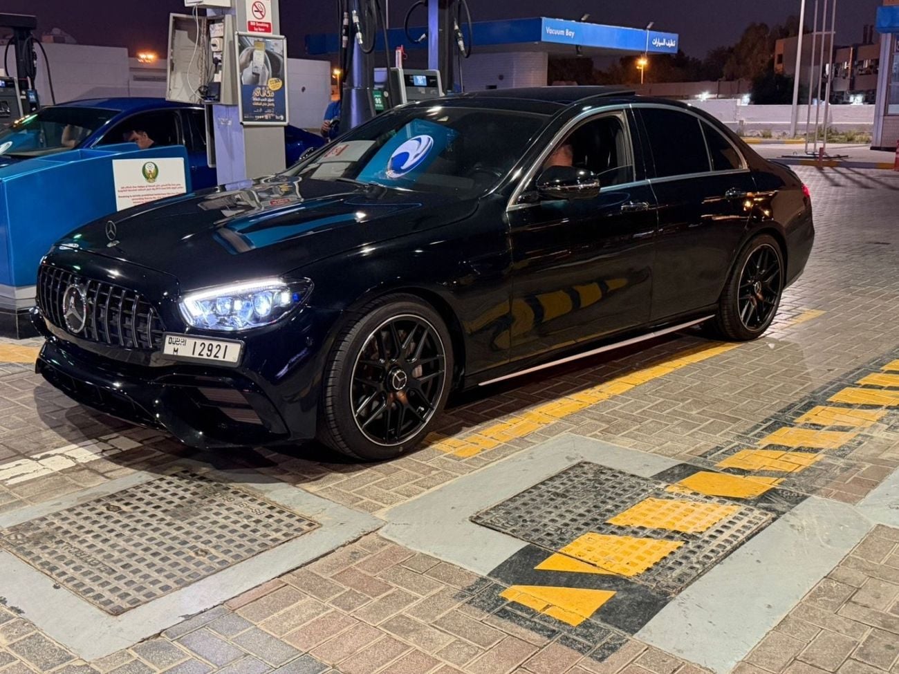 Mercedes Benz E300 Premium 2.0L