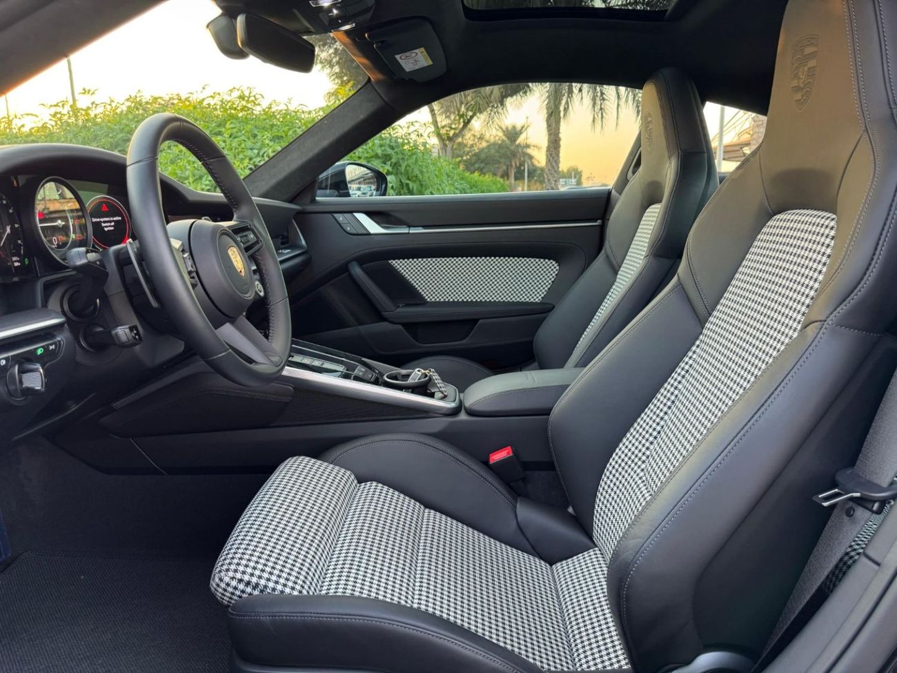 Porsche 911 Turbo 3.8L (575 HP) Coupe **2024** USED NEAT AND CLEAN GCC SPEC UNDER WARRANTY