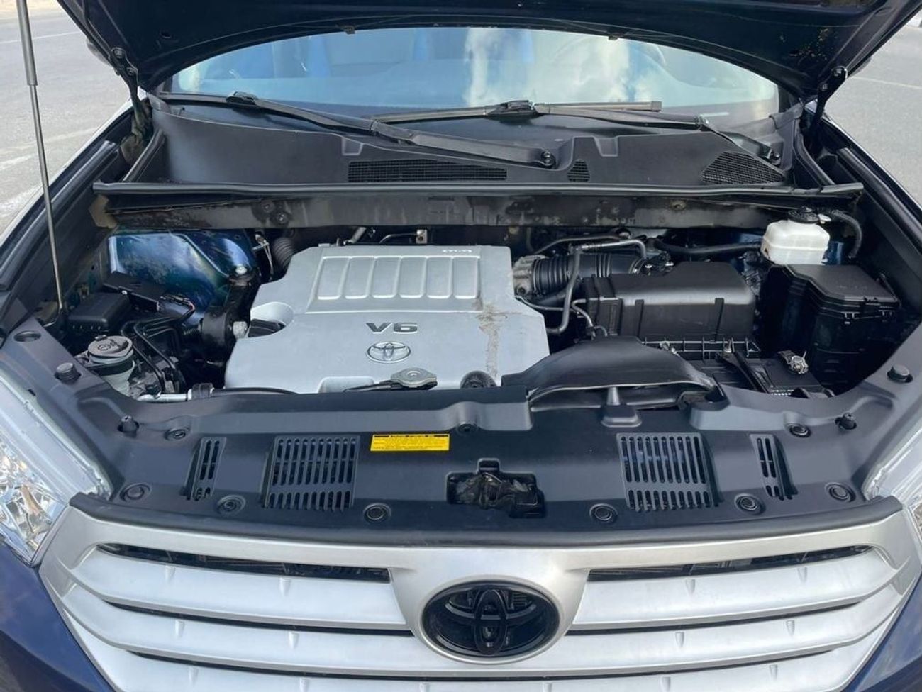 Toyota Highlander 2013 Toyota Highlander XLE+ 4x4 Full Option 7 Seater With Rear CAM & Rims - Canadian Specs - 145,000