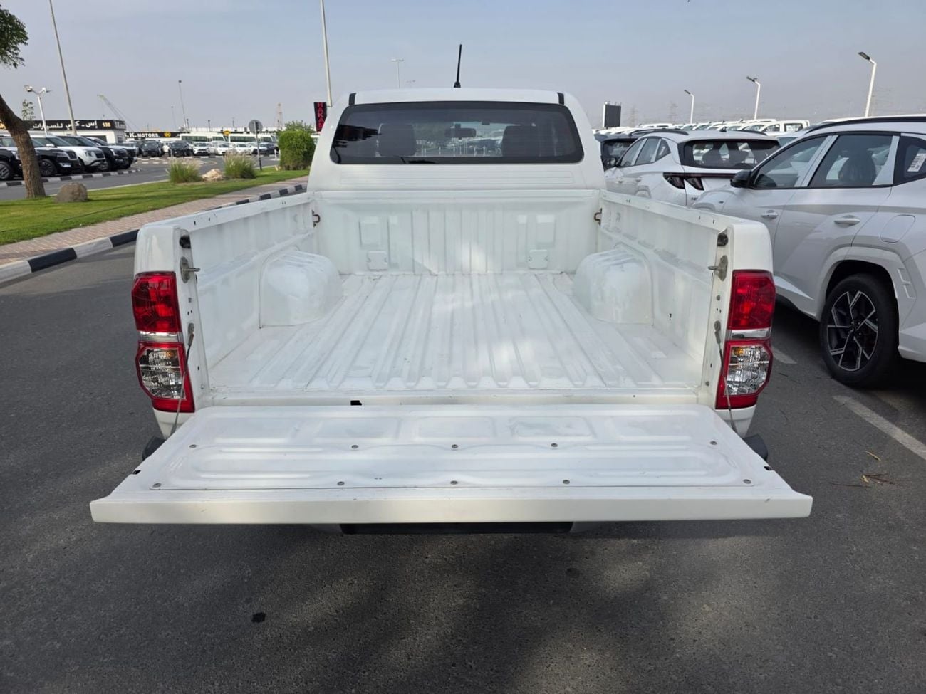 Toyota Hilux Diesel Engine ,Smart Cab Hilux Manual Gear Right Hand Drive  ,ONLY FOR EXPORT AVAILABLE