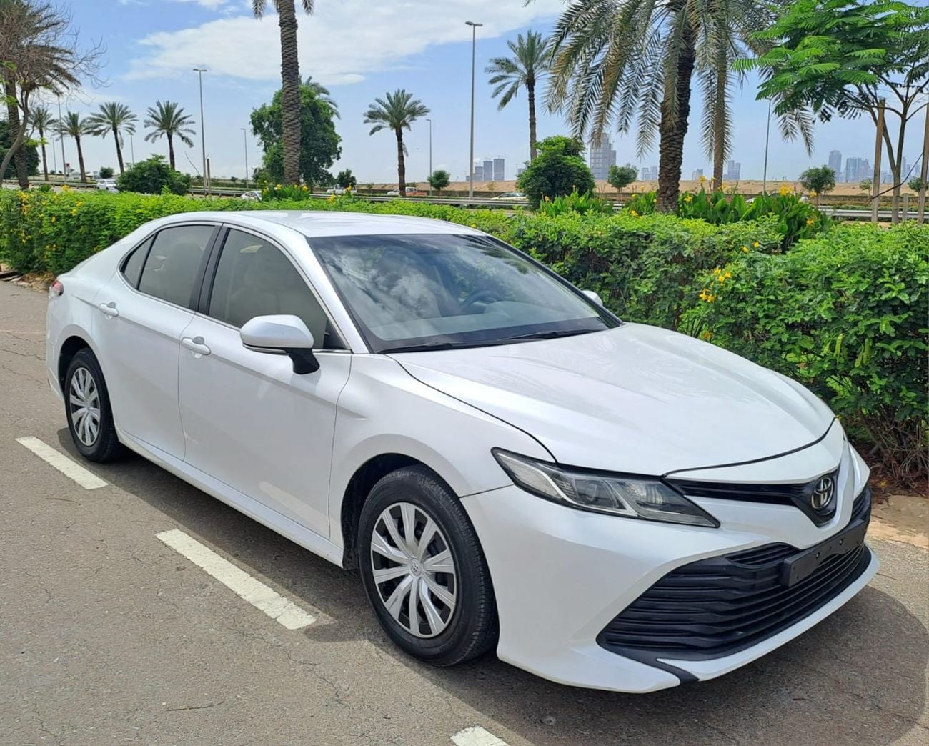 تويوتا كامري GLE 2.5L (204 HP)