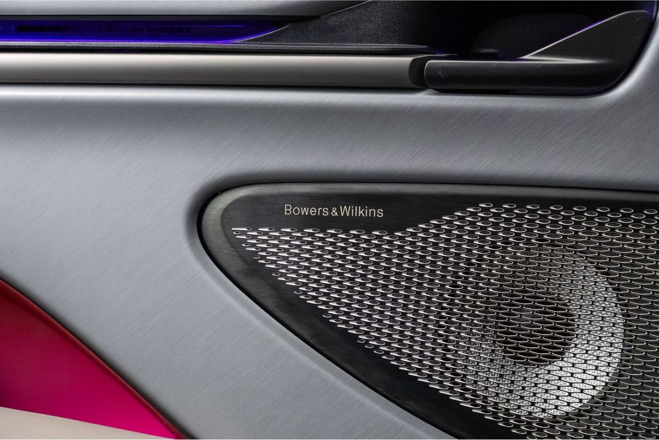 Aston Martin Vanquish Standard