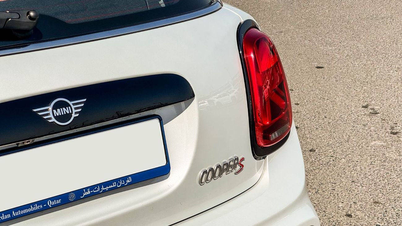 ميني كوبر إس JCW Kit 2022 Full Service History GCC Low Mileage 2.0L Turbo 4 Cylinders