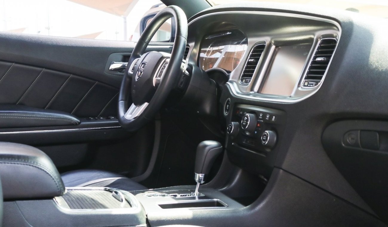 Dodge Charger Dodge Charger || 2014 Charger RT || V8 5-speed automatic || GCC || Perfect Condition ||  Agency Main